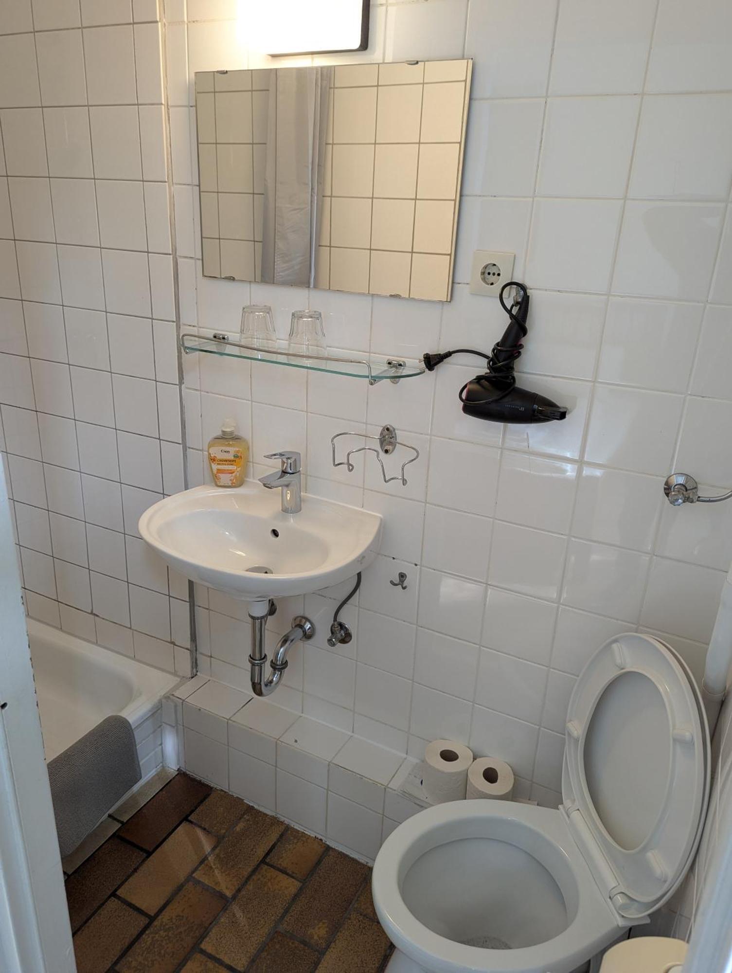 Gasthuis Waizenegger Am Kurfuerstendamm